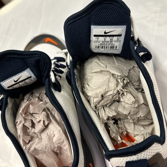 BRAND NEW Nike air Max axis - Picture 5 of 6